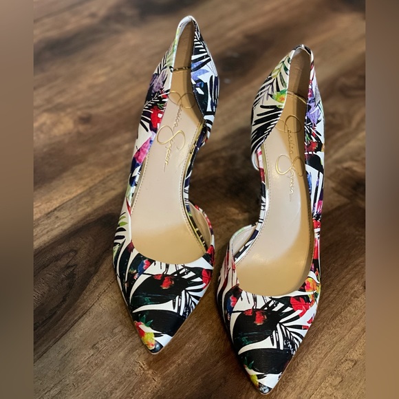 Jessica Simpson Pumps - Picture 2 of 3